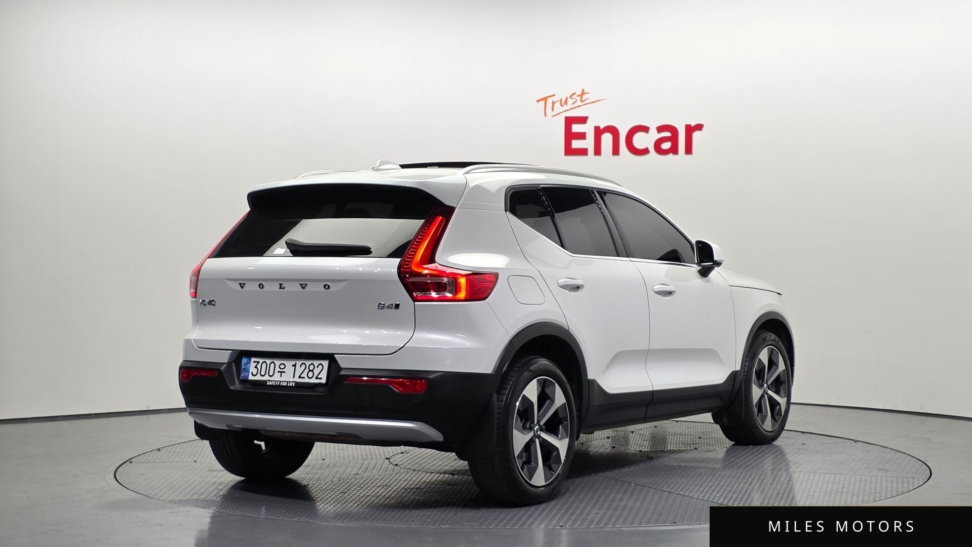 Volvo XC40 2023 — миниатюра 2