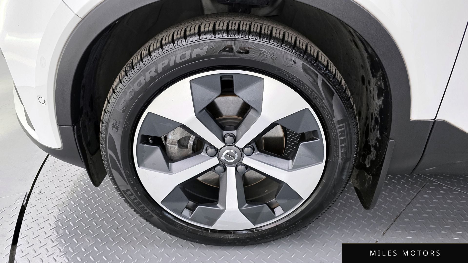 Volvo XC40 2023 — миниатюра 5