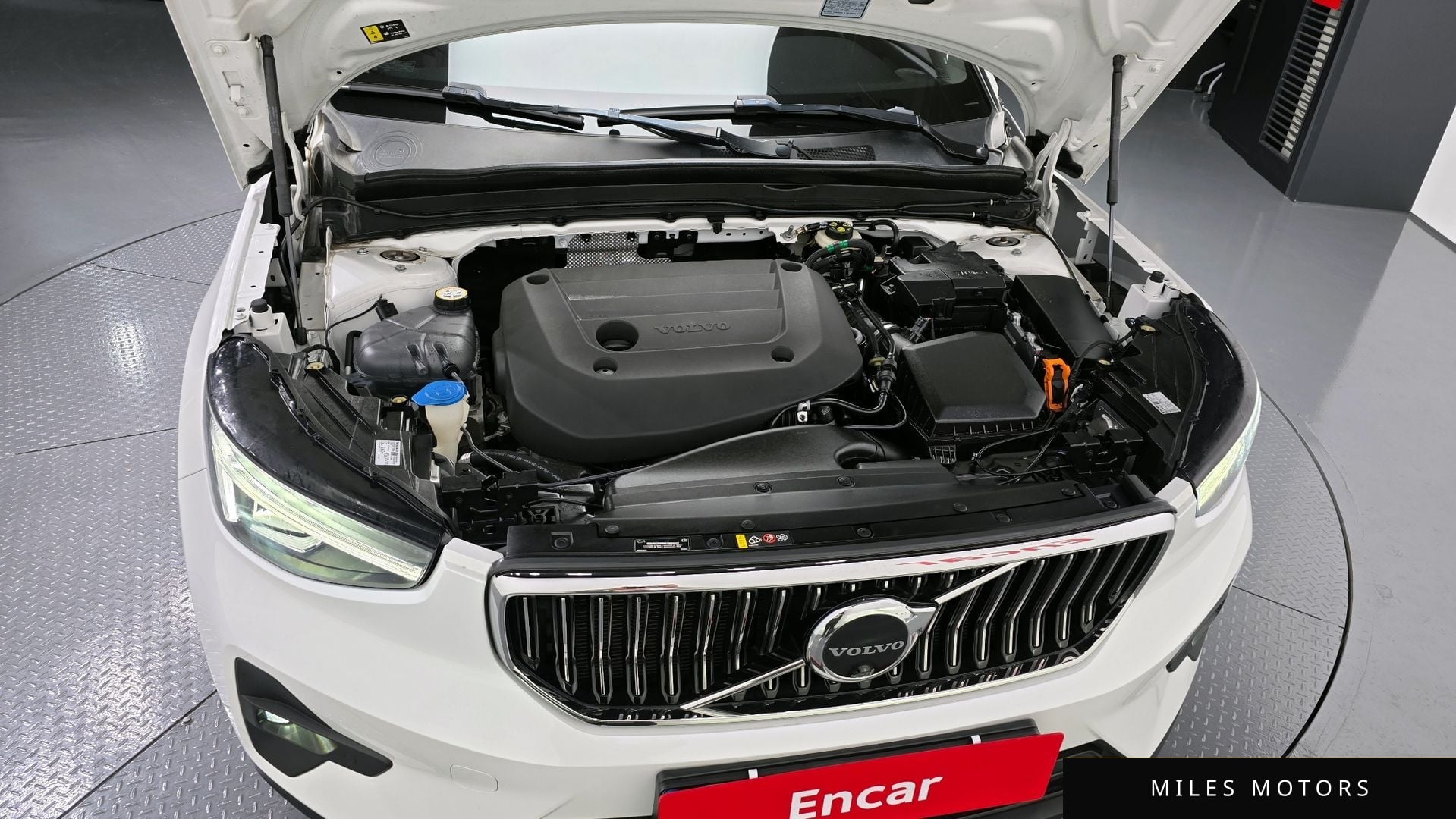Volvo XC40 2023 — миниатюра 6