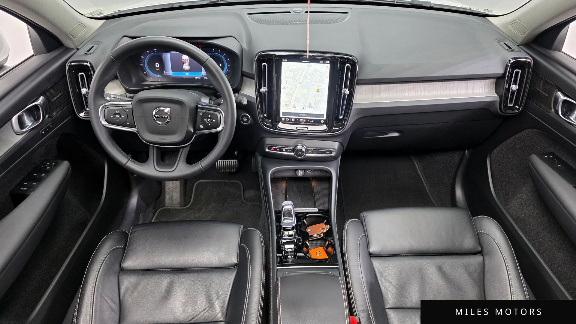 Volvo XC40 2023 — миниатюра 7