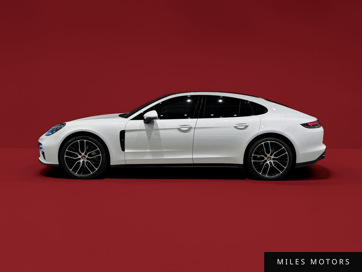 Porsche Panamera 2022 — фото 1 из 12
