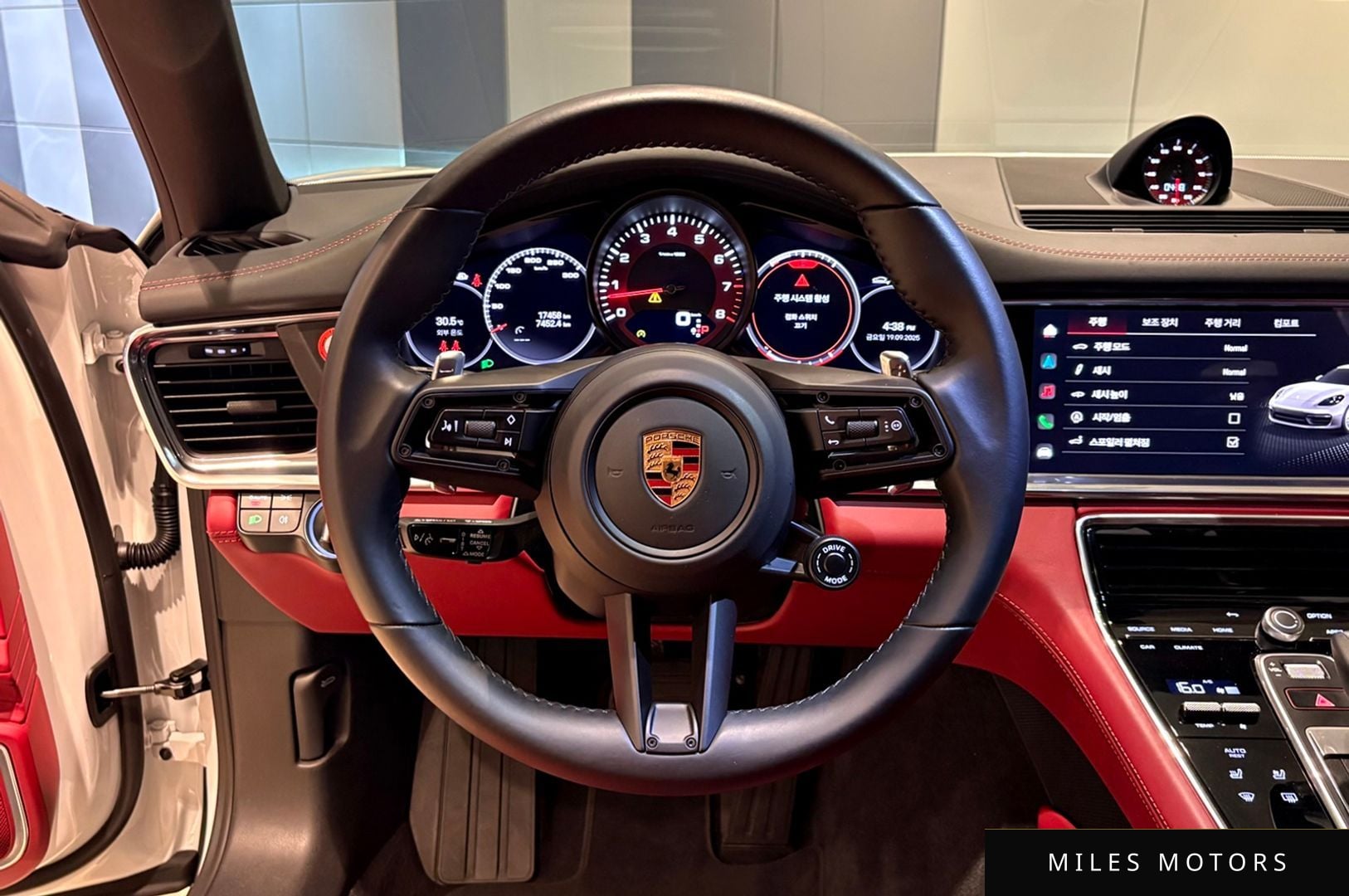 Porsche Panamera 2022 — миниатюра 9