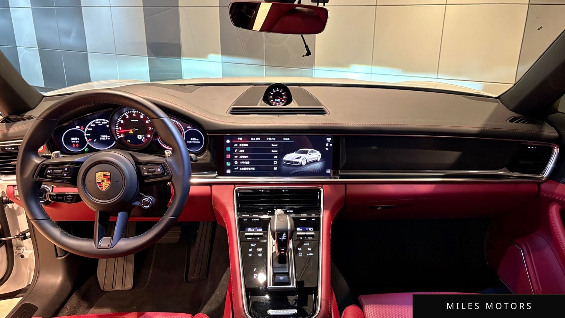 Porsche Panamera 2022 — миниатюра 11