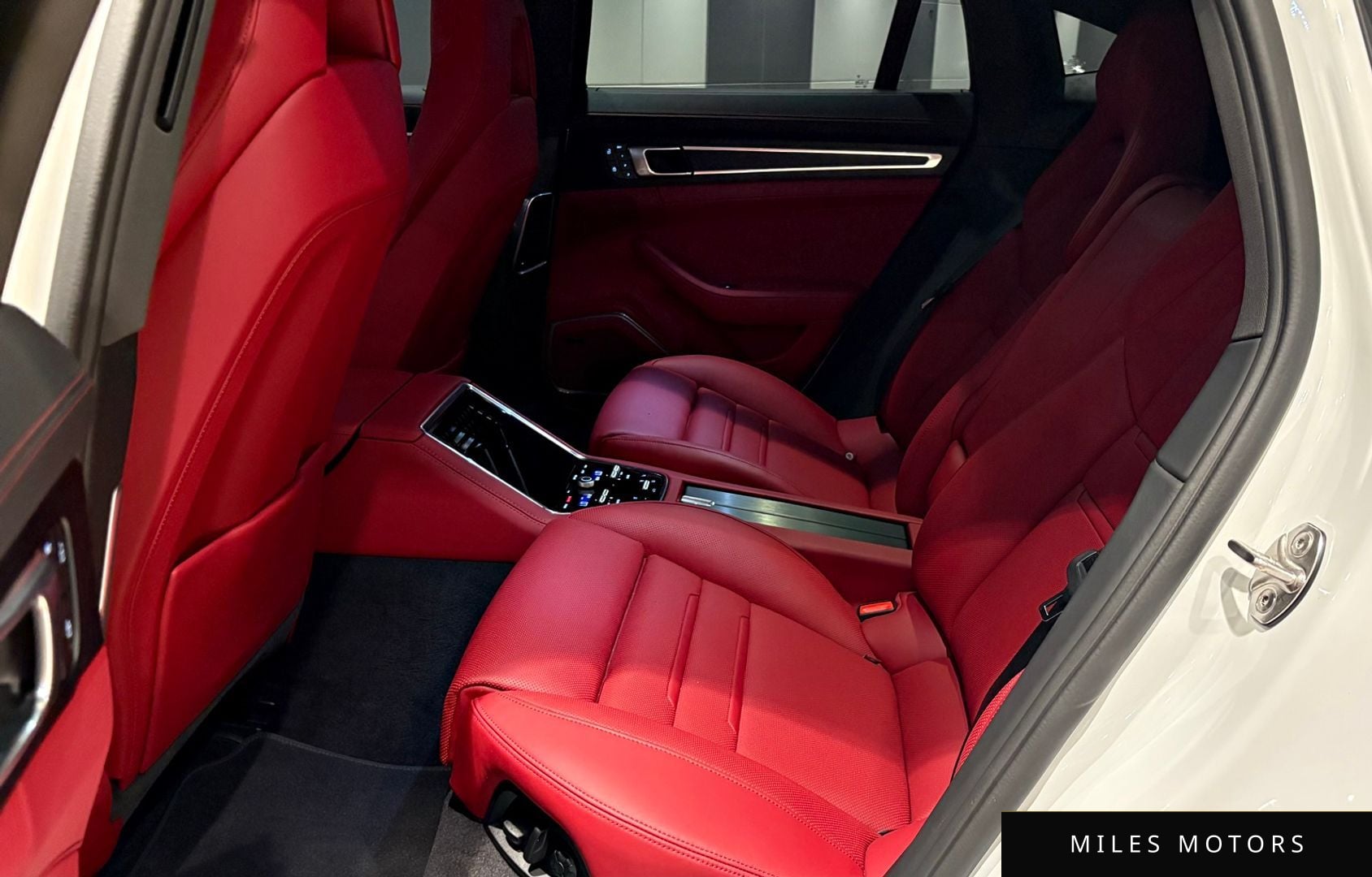 Porsche Panamera 2022 — миниатюра 12