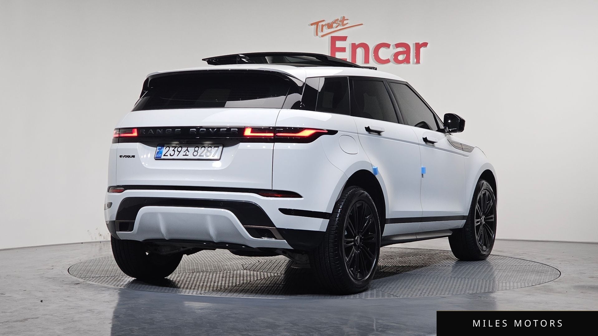 Land Rover Range Rover Evoque 2024 — миниатюра 2