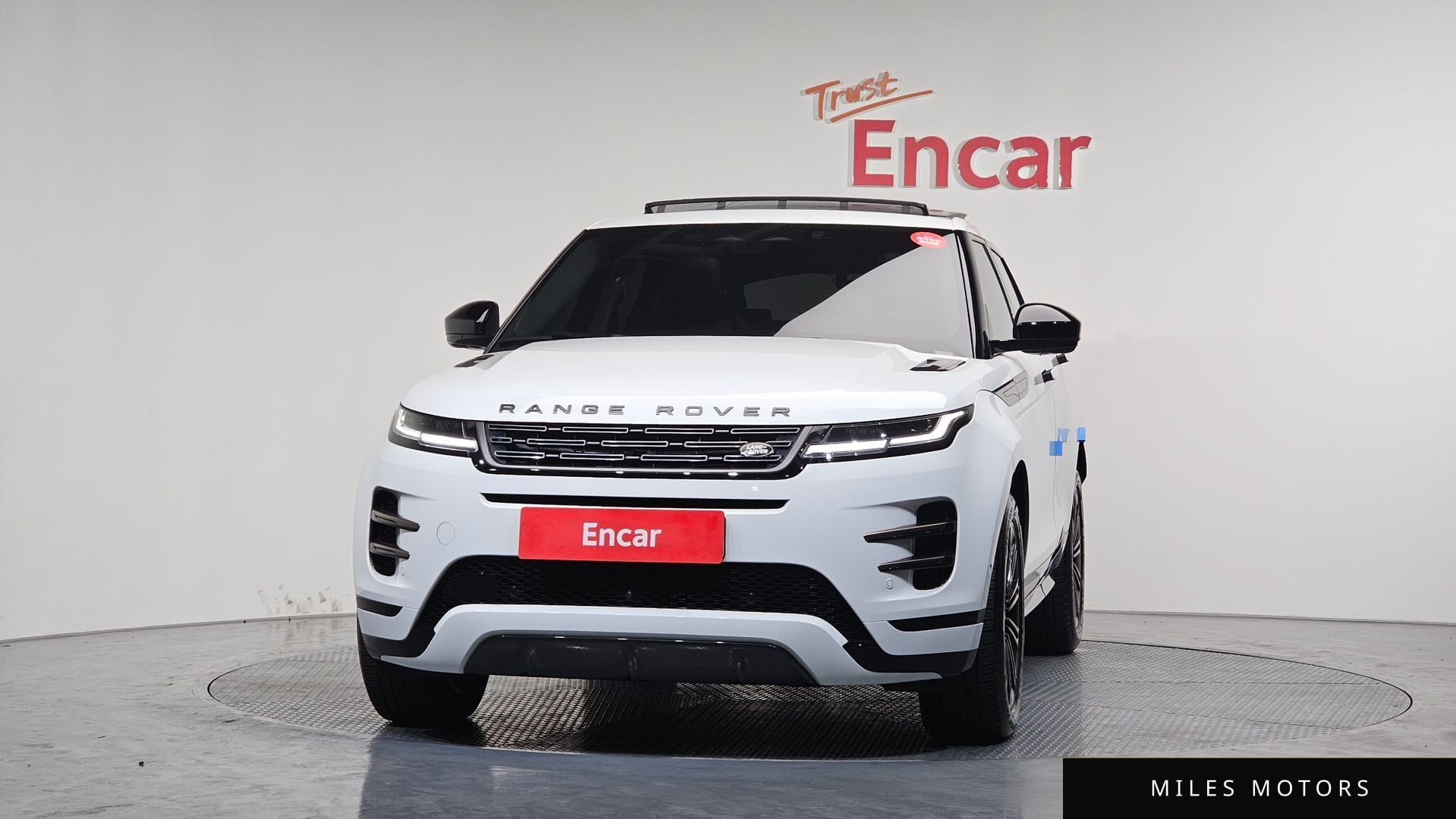 Land Rover Range Rover Evoque 2024 — миниатюра 3