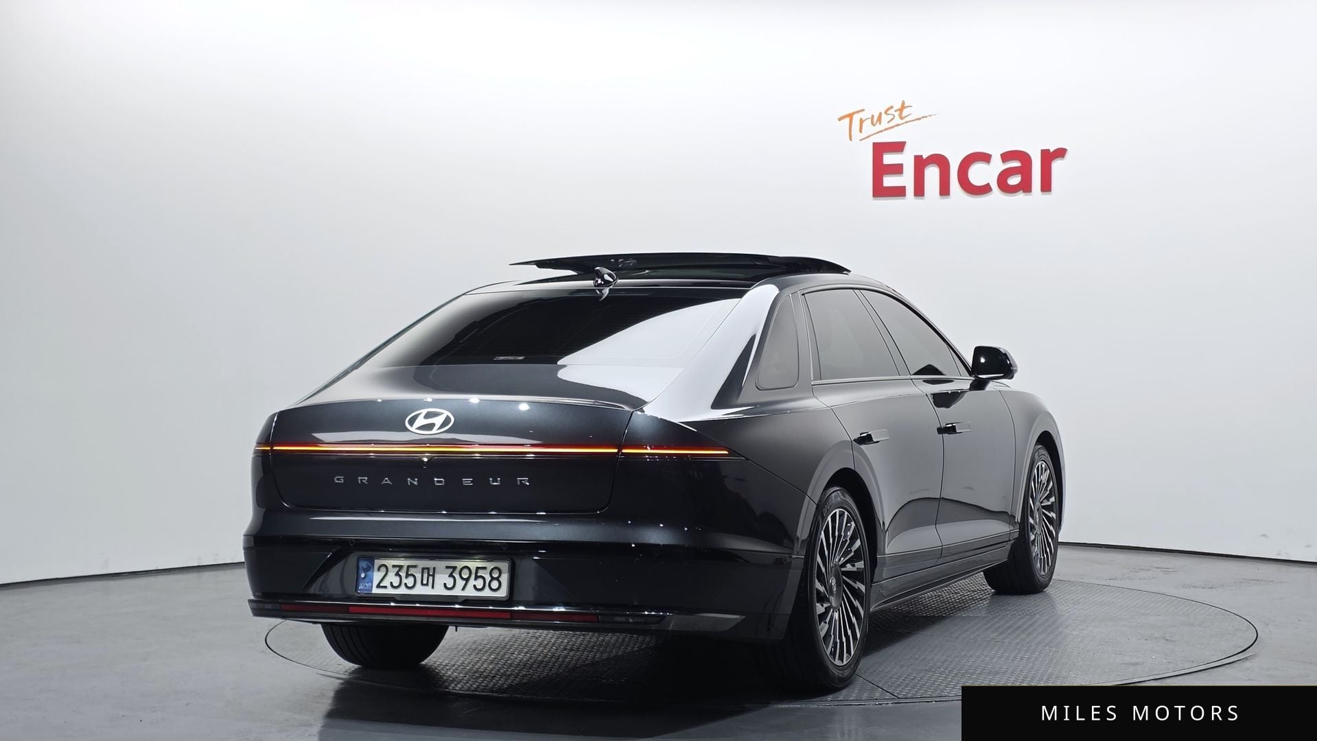 Hyundai Grandeur 2023 — миниатюра 2