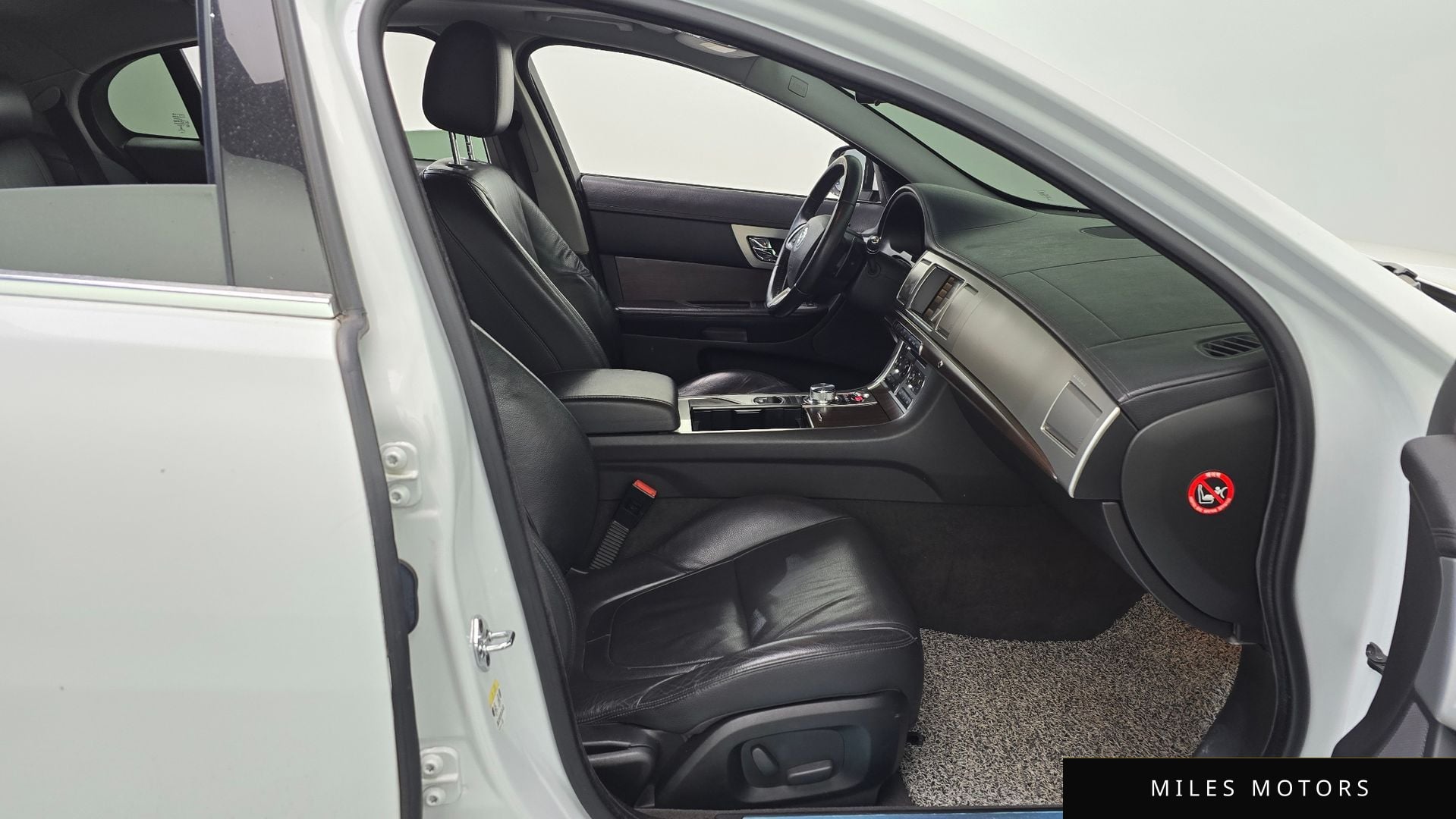 Jaguar New XF 2013 — миниатюра 11