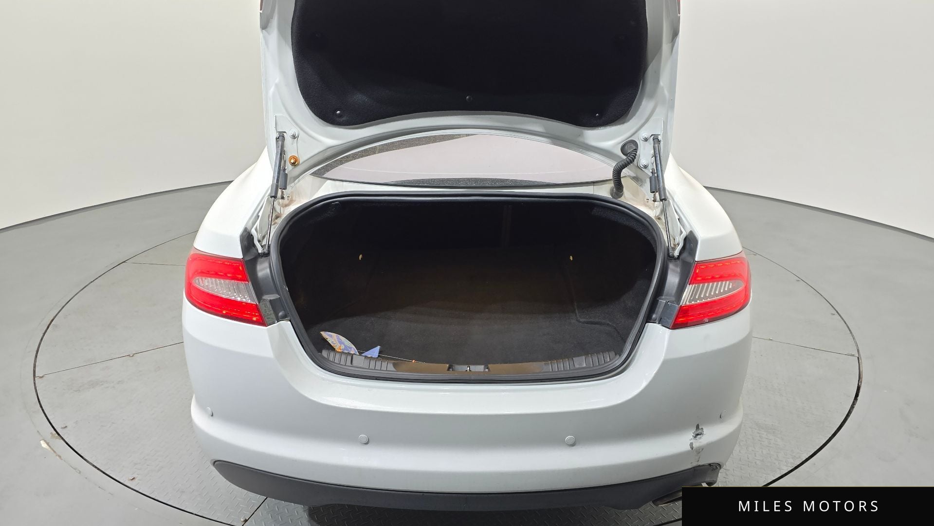 Jaguar New XF 2013 — миниатюра 20