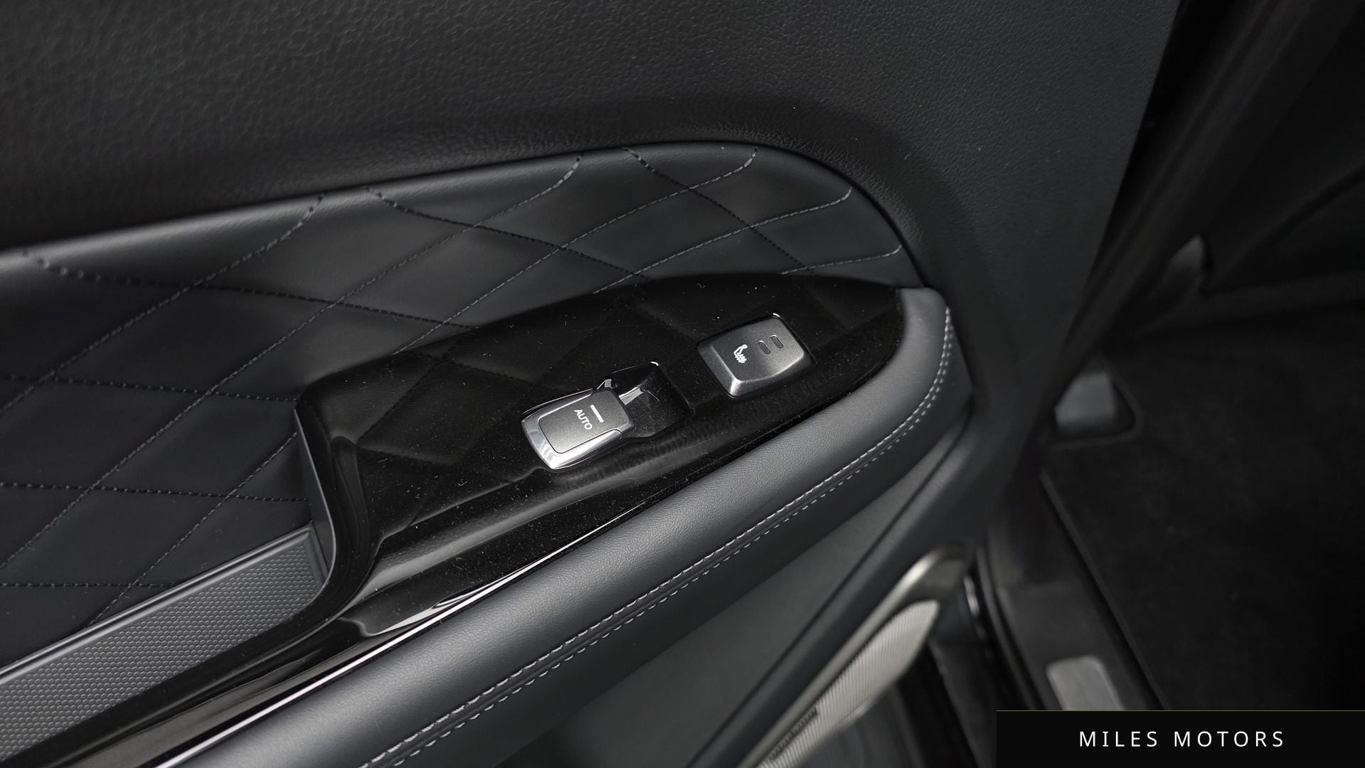 KG Mobility G4 렉스턴 2018 — миниатюра 18