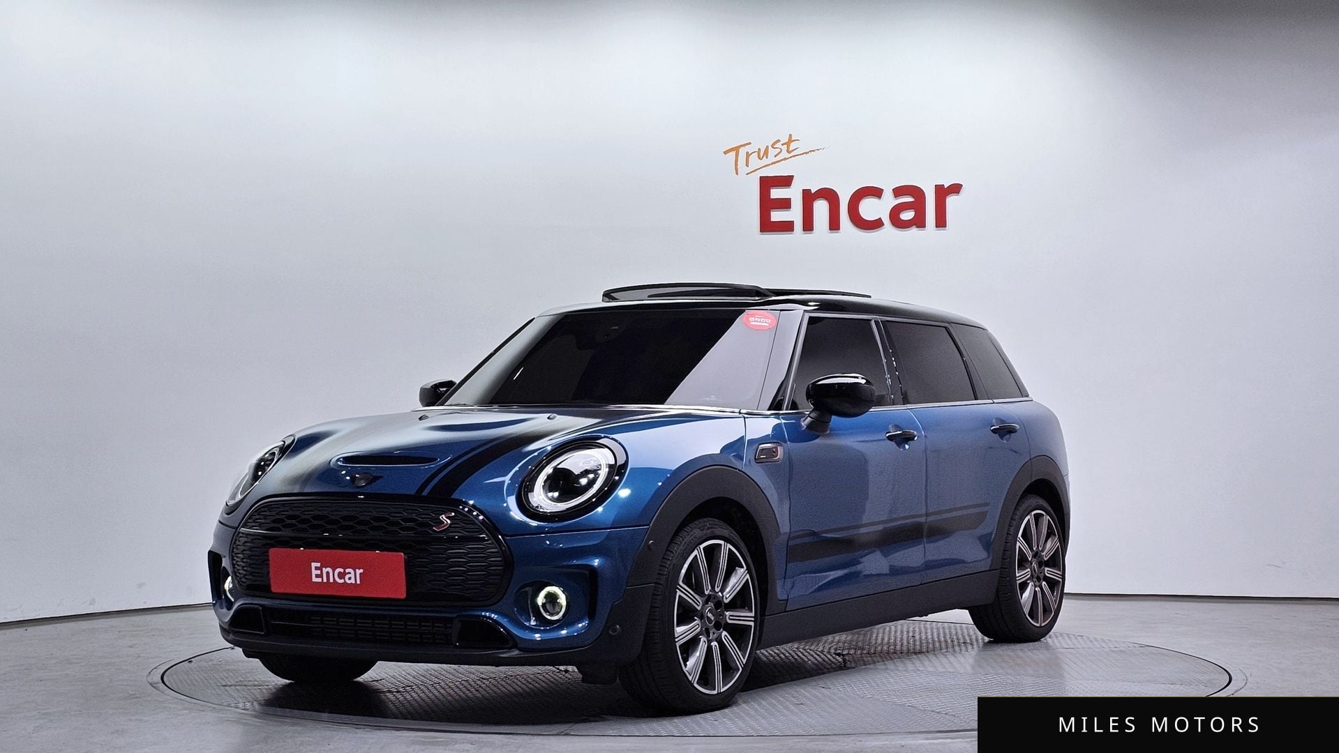 MINI Clubman 2024 — фото 1 из 12
