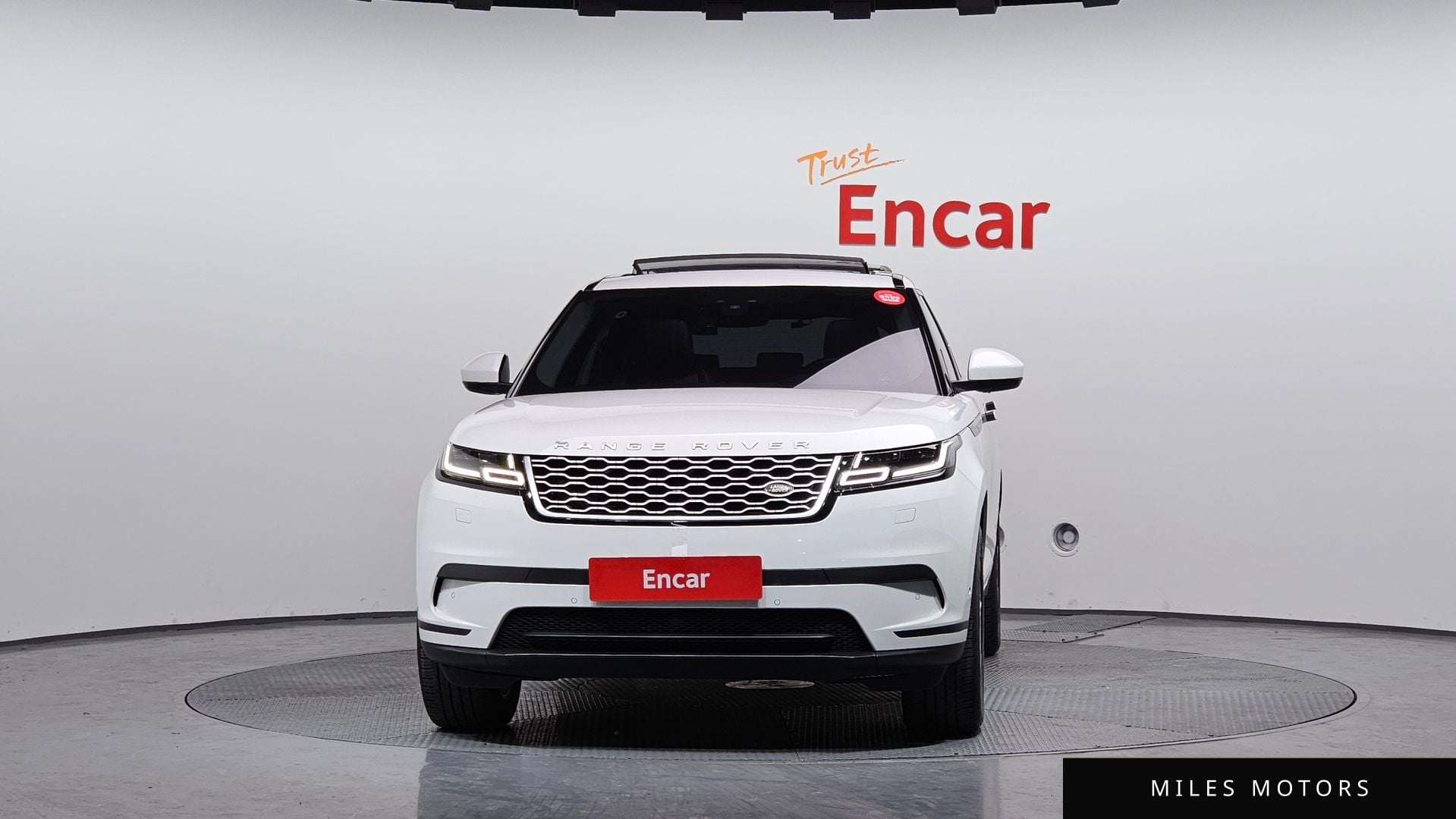 Land Rover Range Rover Velar 2018 — миниатюра 3