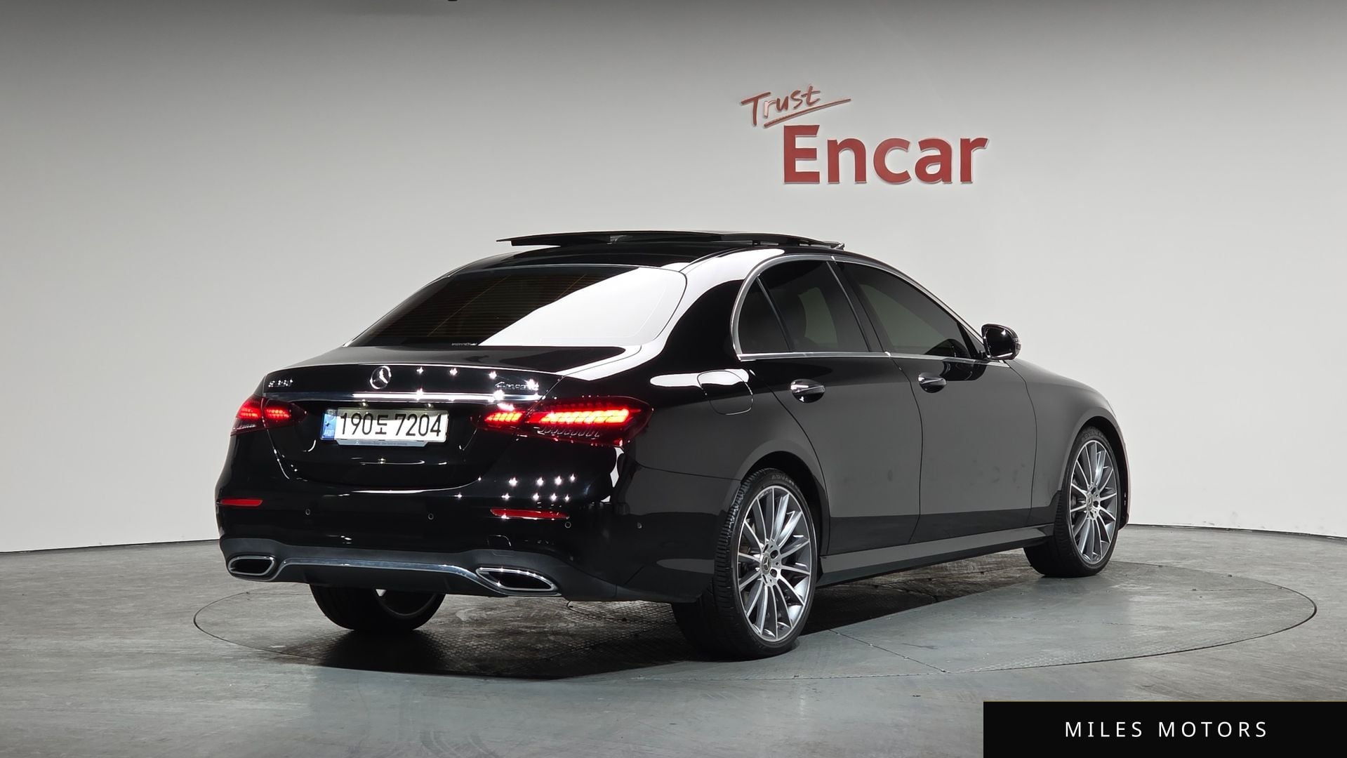 Mercedes-Benz E-Class W213 2022 — миниатюра 2