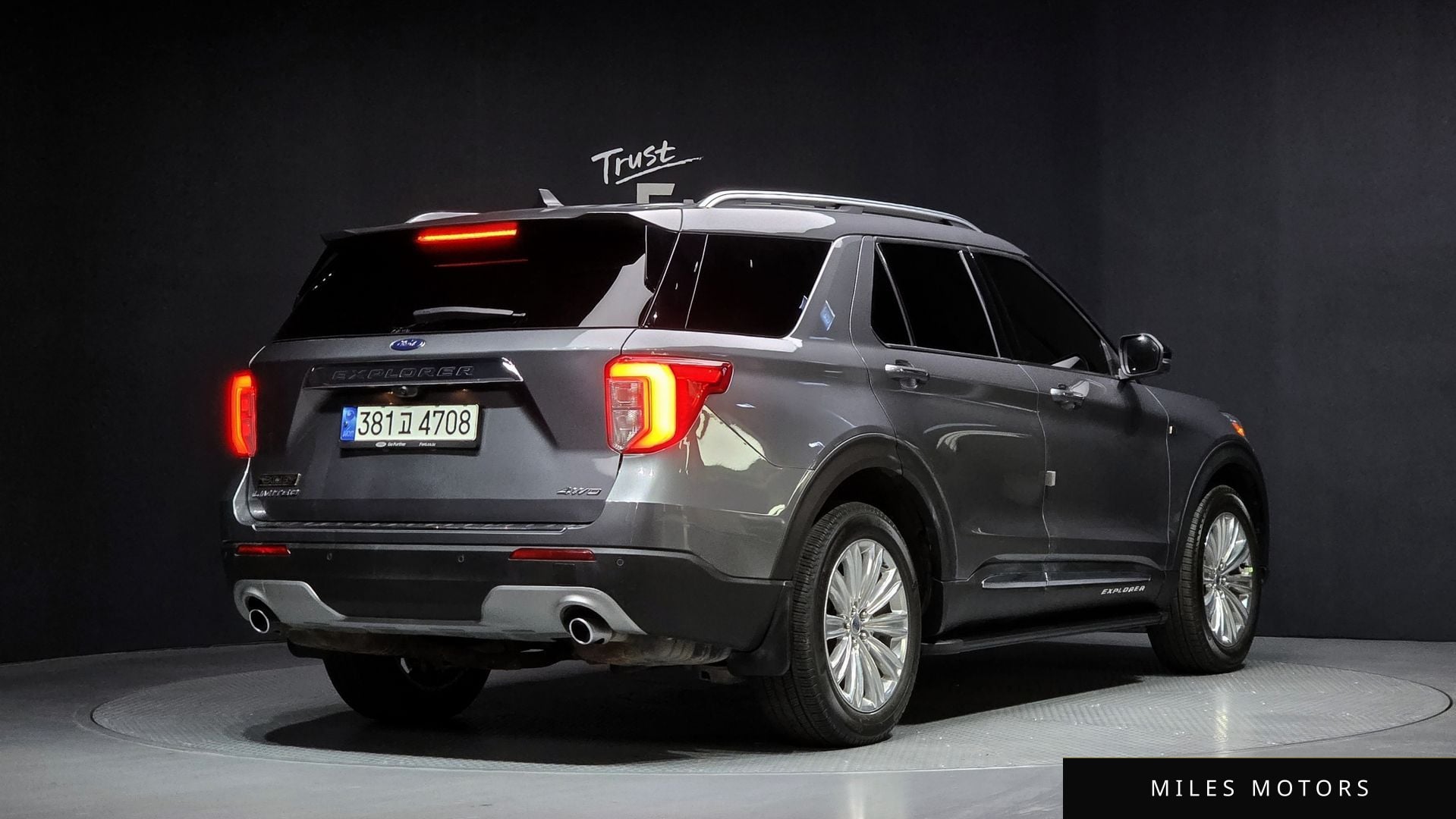 Ford Explorer 2021 — миниатюра 2