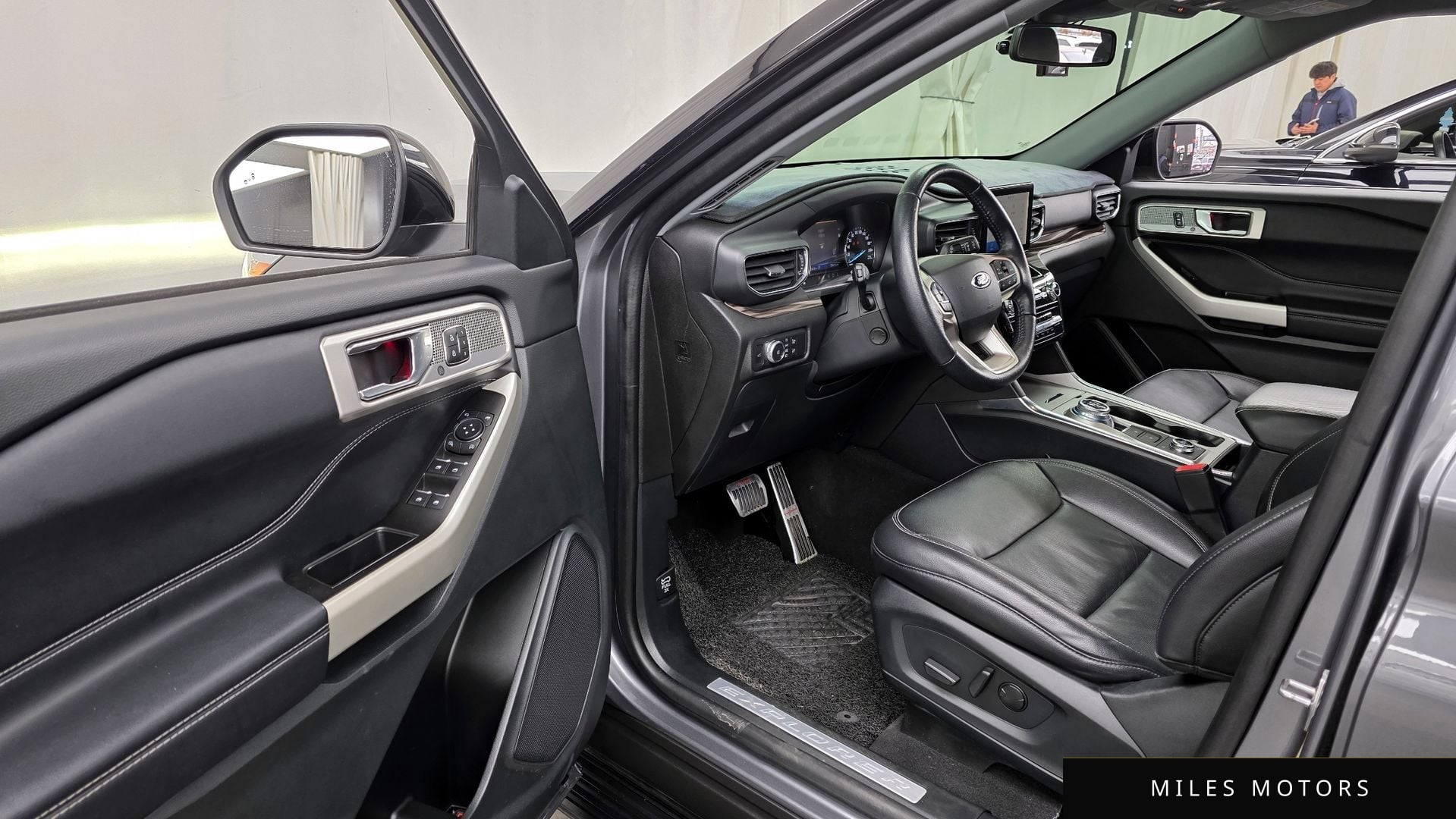 Ford Explorer 2021 — миниатюра 10