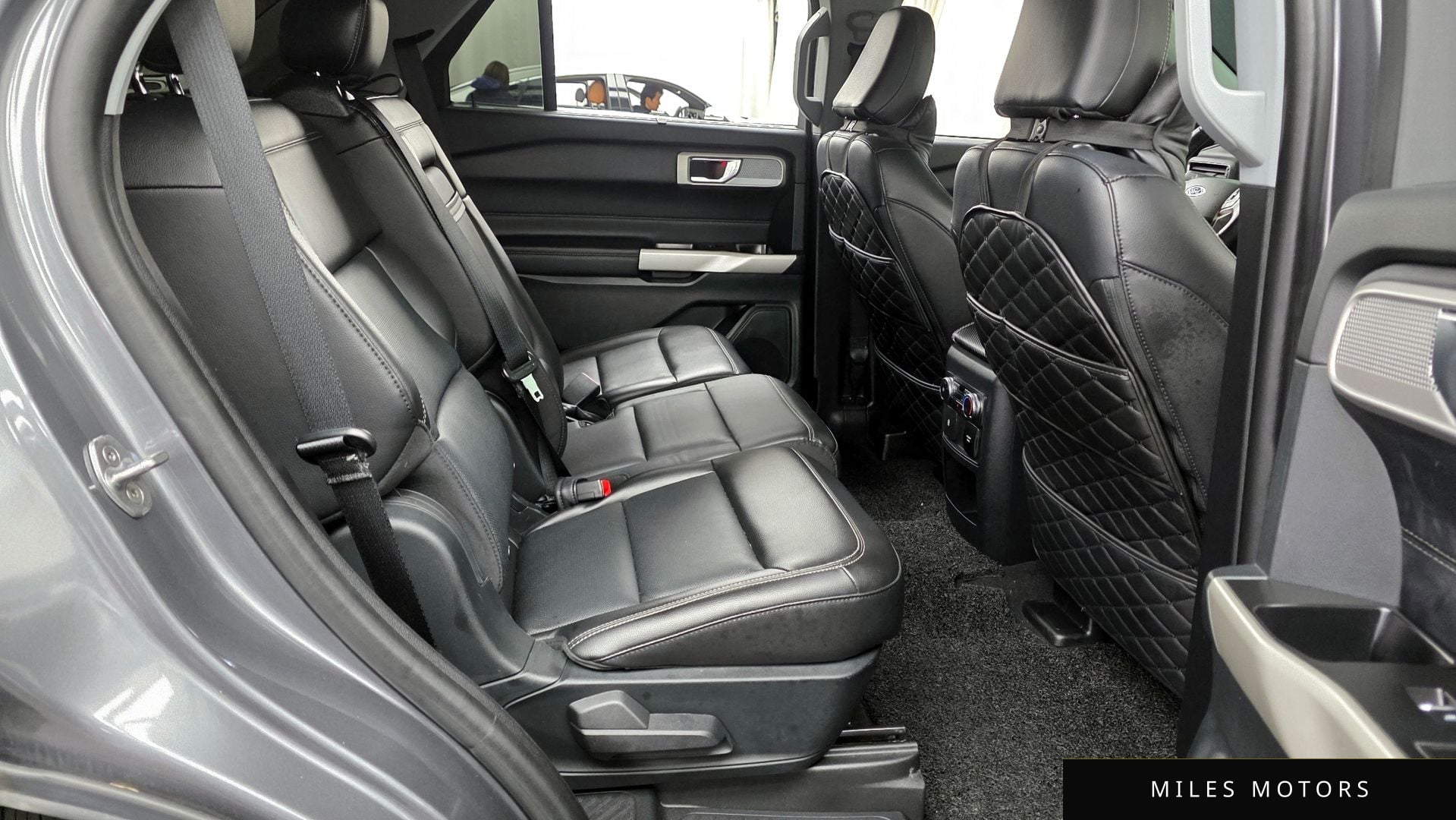 Ford Explorer 2021 — миниатюра 12