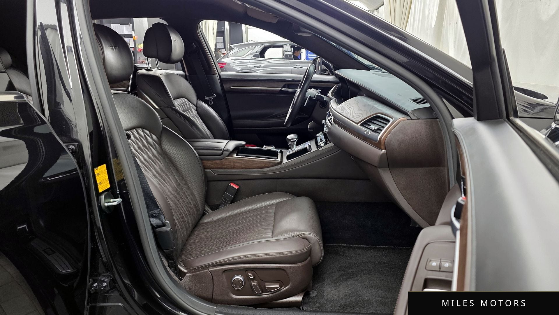 Genesis G90 2021 — миниатюра 11