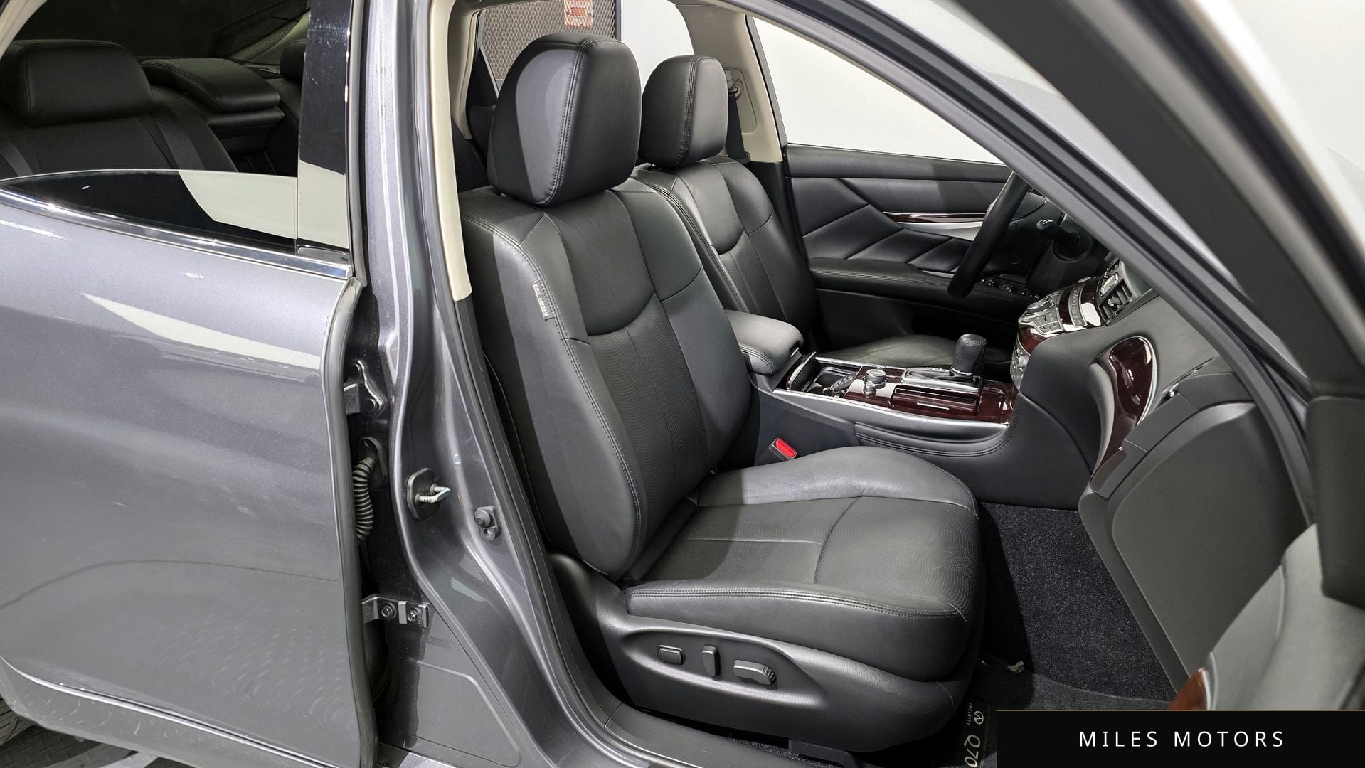 Infiniti Q70 2018 — миниатюра 12