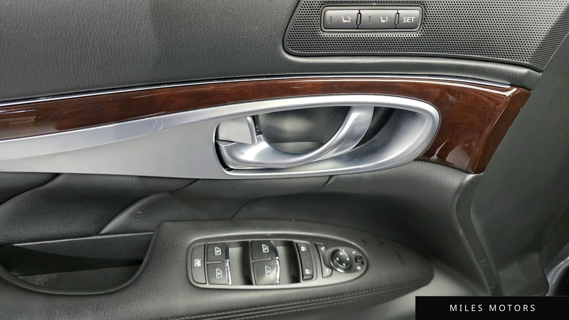 Infiniti Q70 2018 — миниатюра 14