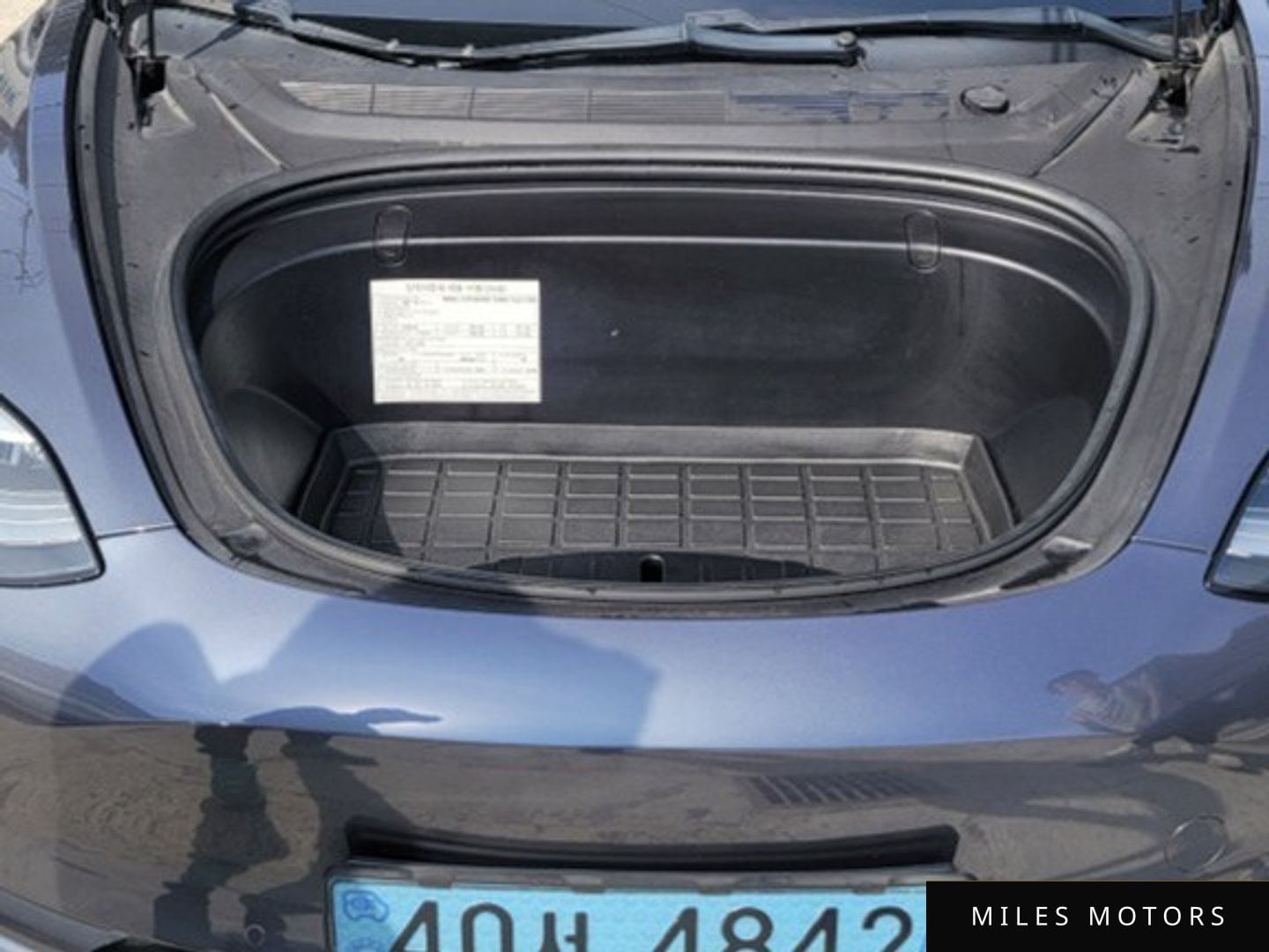 Tesla Model 3 2020 — миниатюра 6