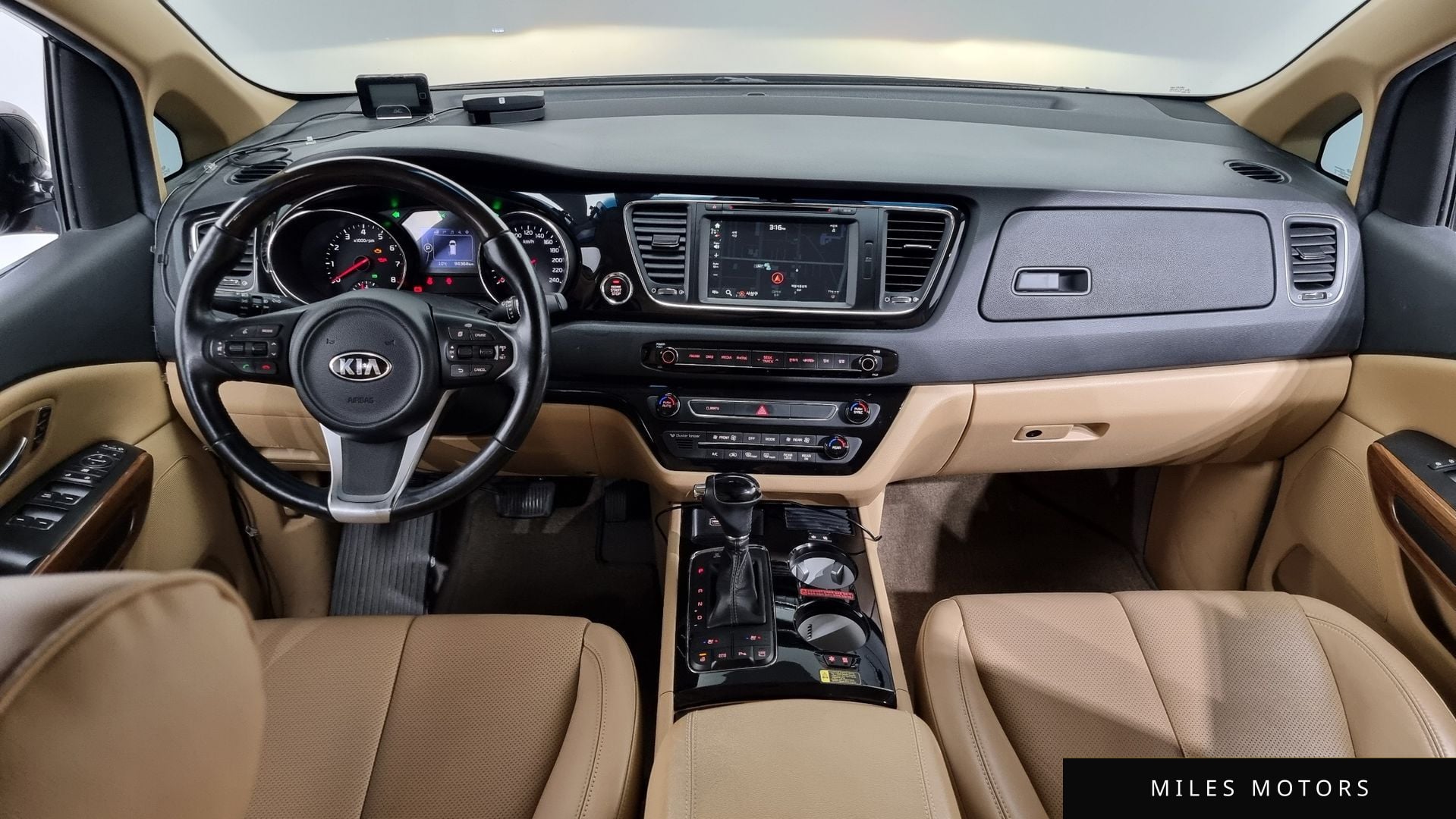 Kia Canival 2016 — миниатюра 7