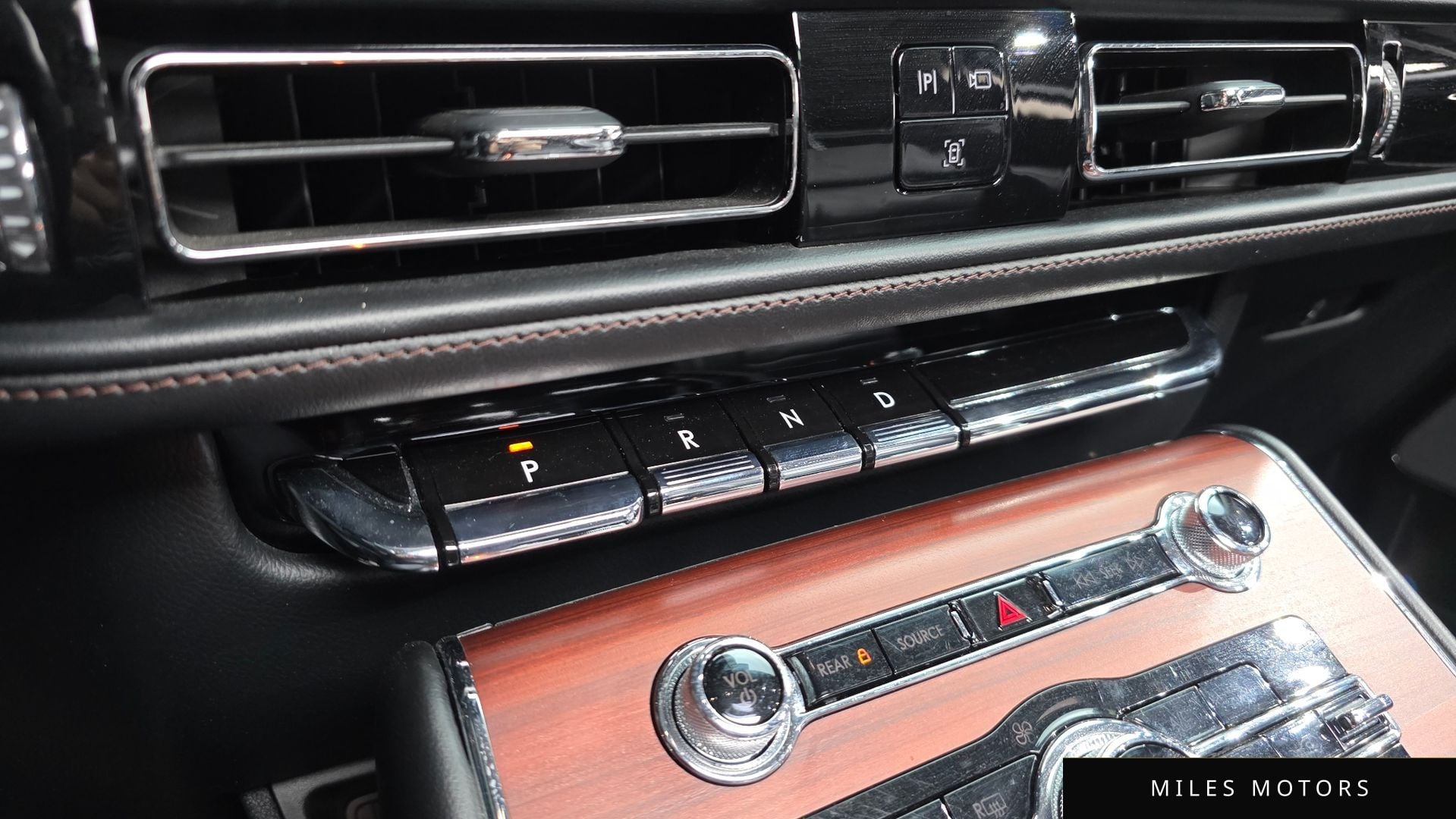 Lincoln Aviator 2021 — миниатюра 9