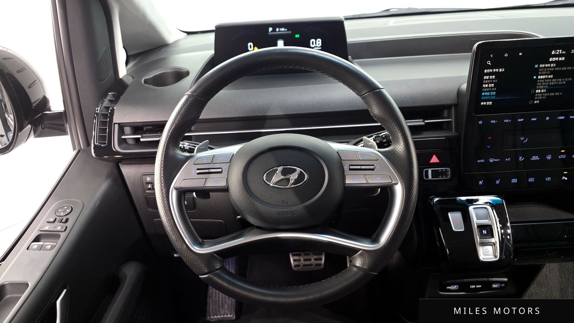 Hyundai Staria 2022 — миниатюра 13