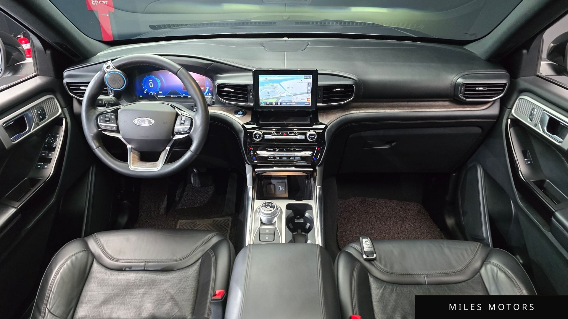 Ford Explorer 2021 — миниатюра 7