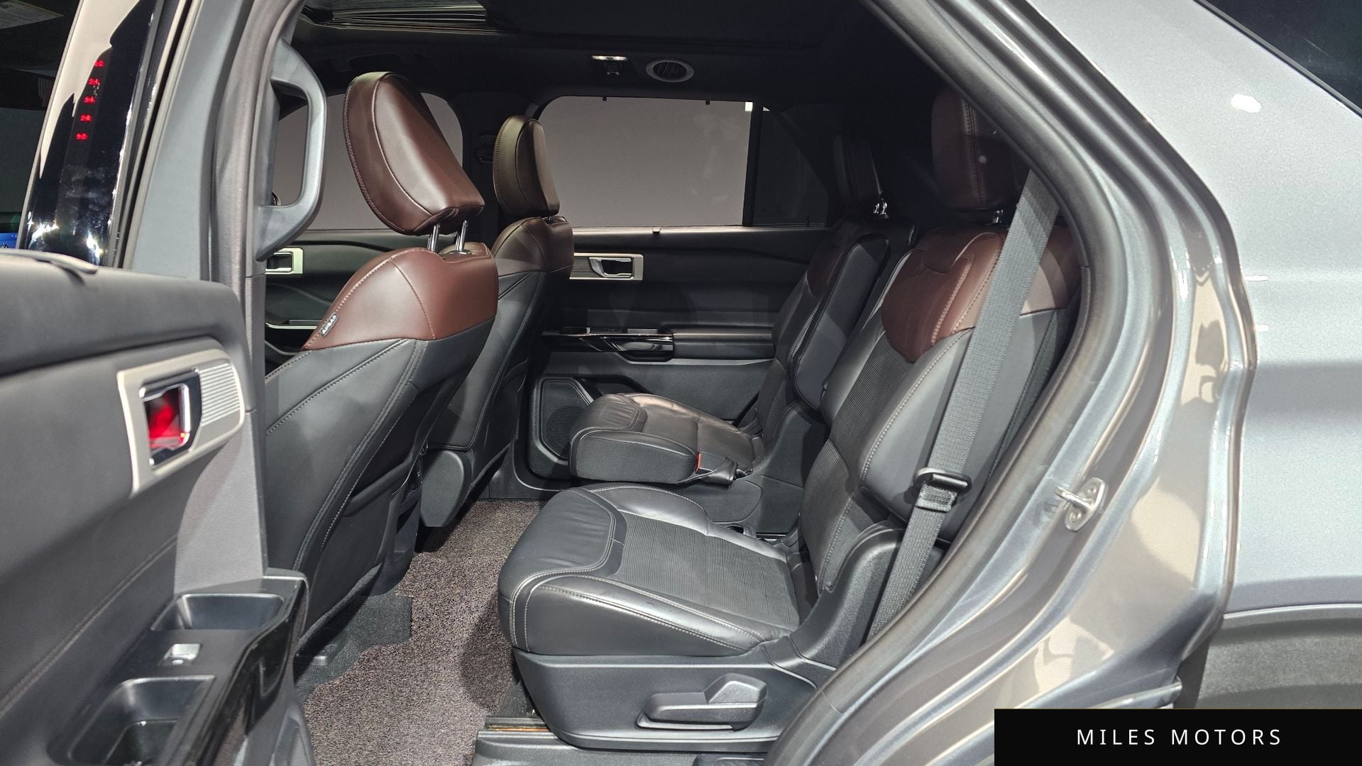 Ford Explorer 2021 — миниатюра 12