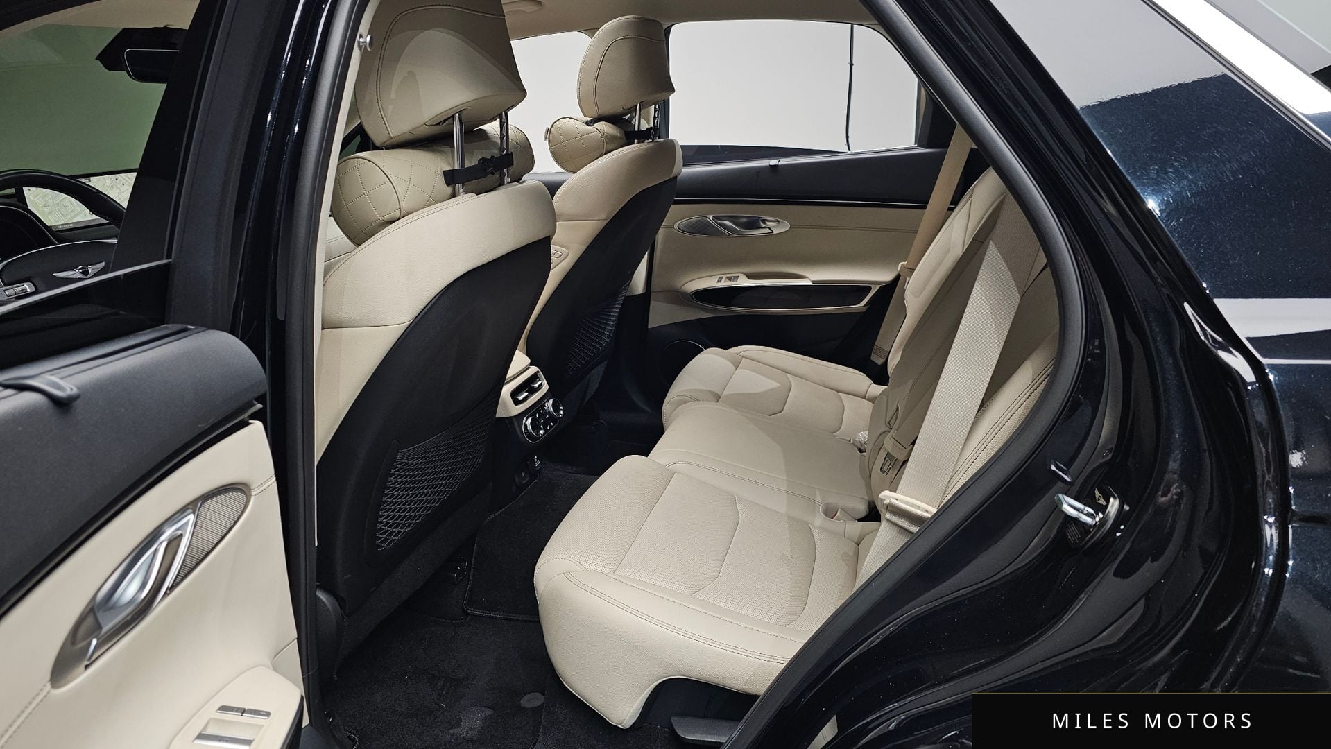 Genesis GV70 2021 — миниатюра 12