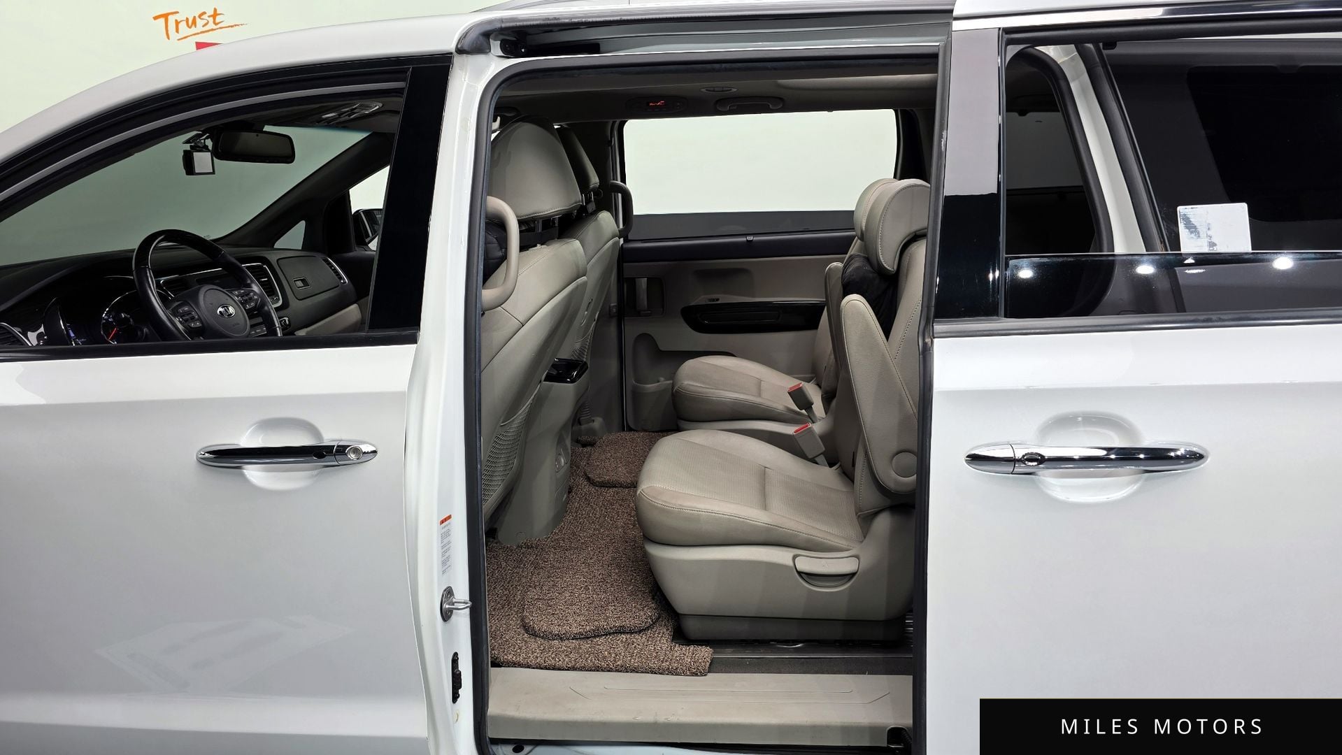 Kia Canival 2020 — миниатюра 12