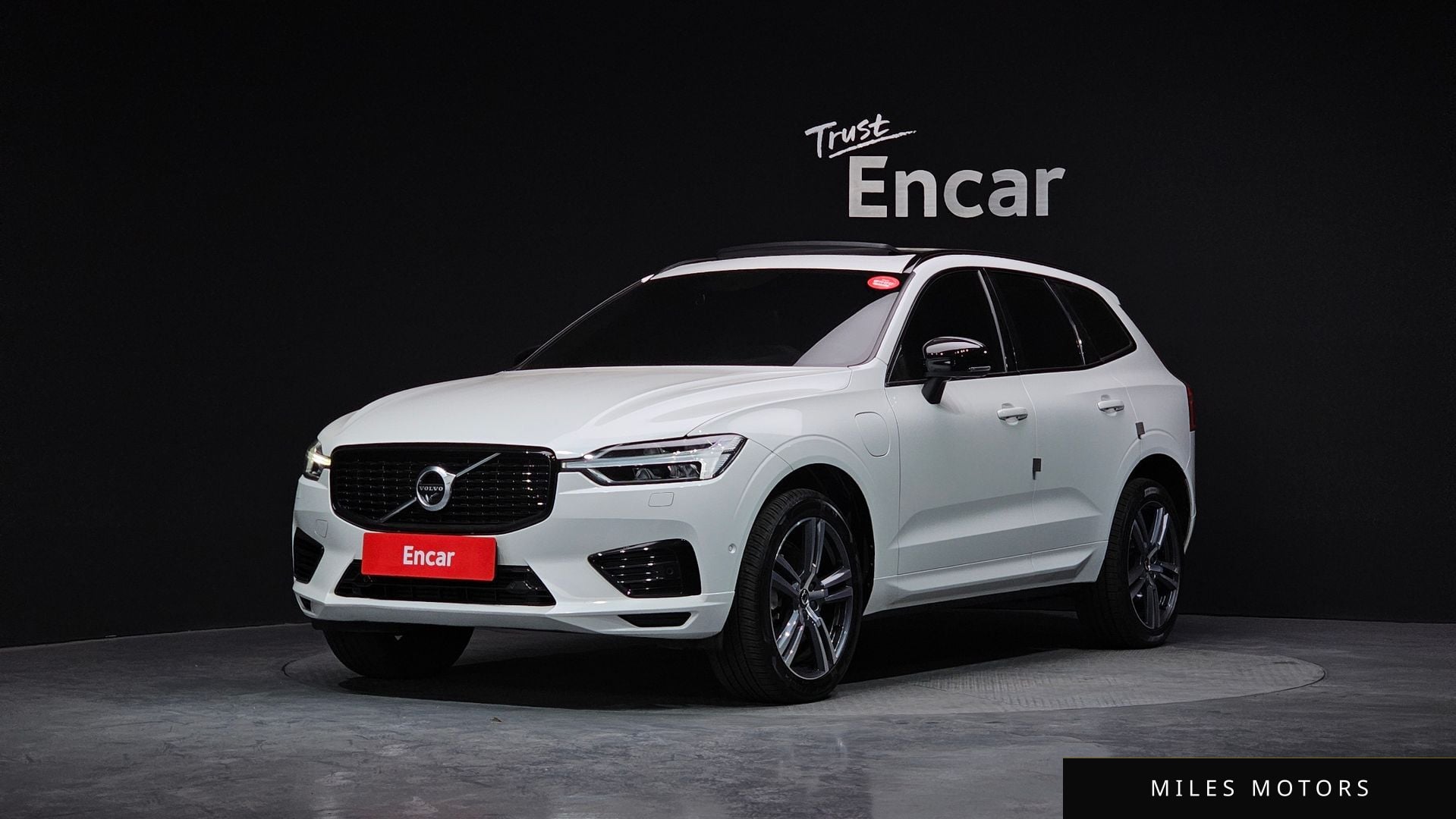 Volvo XC60 2021 — фото 1 из 12