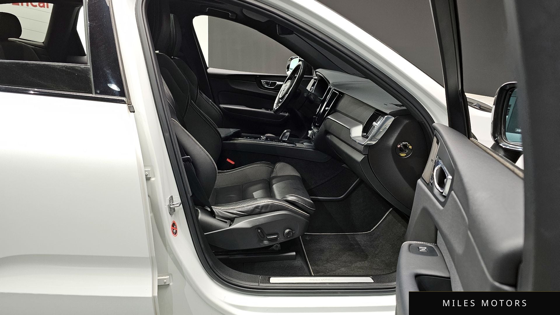 Volvo XC60 2021 — миниатюра 11