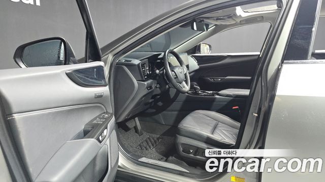 Лексус NX350h 2023 — миниатюра 10