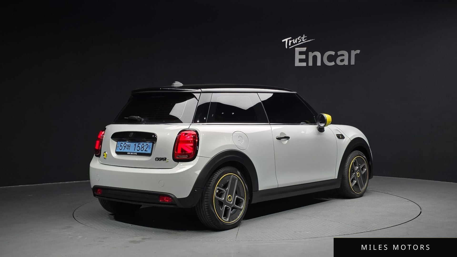 MINI 쿠퍼 일렉트릭 2023 — миниатюра 2