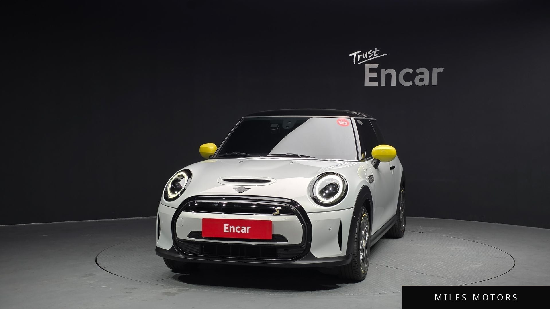 MINI 쿠퍼 일렉트릭 2023 — миниатюра 3