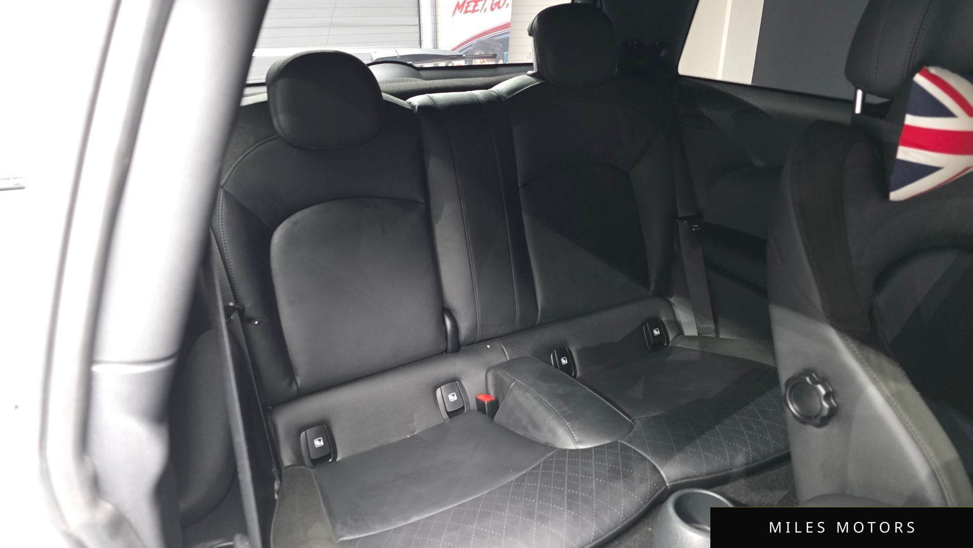MINI 쿠퍼 일렉트릭 2023 — миниатюра 12