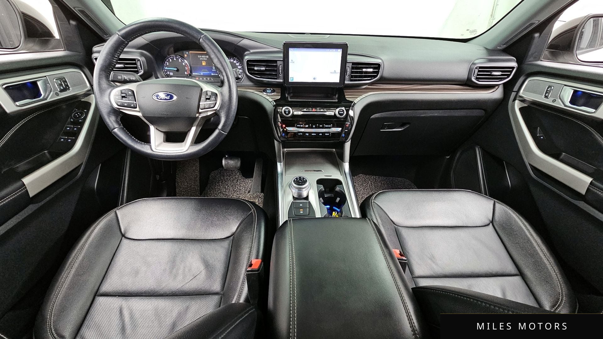 Ford Explorer 2021 — миниатюра 7
