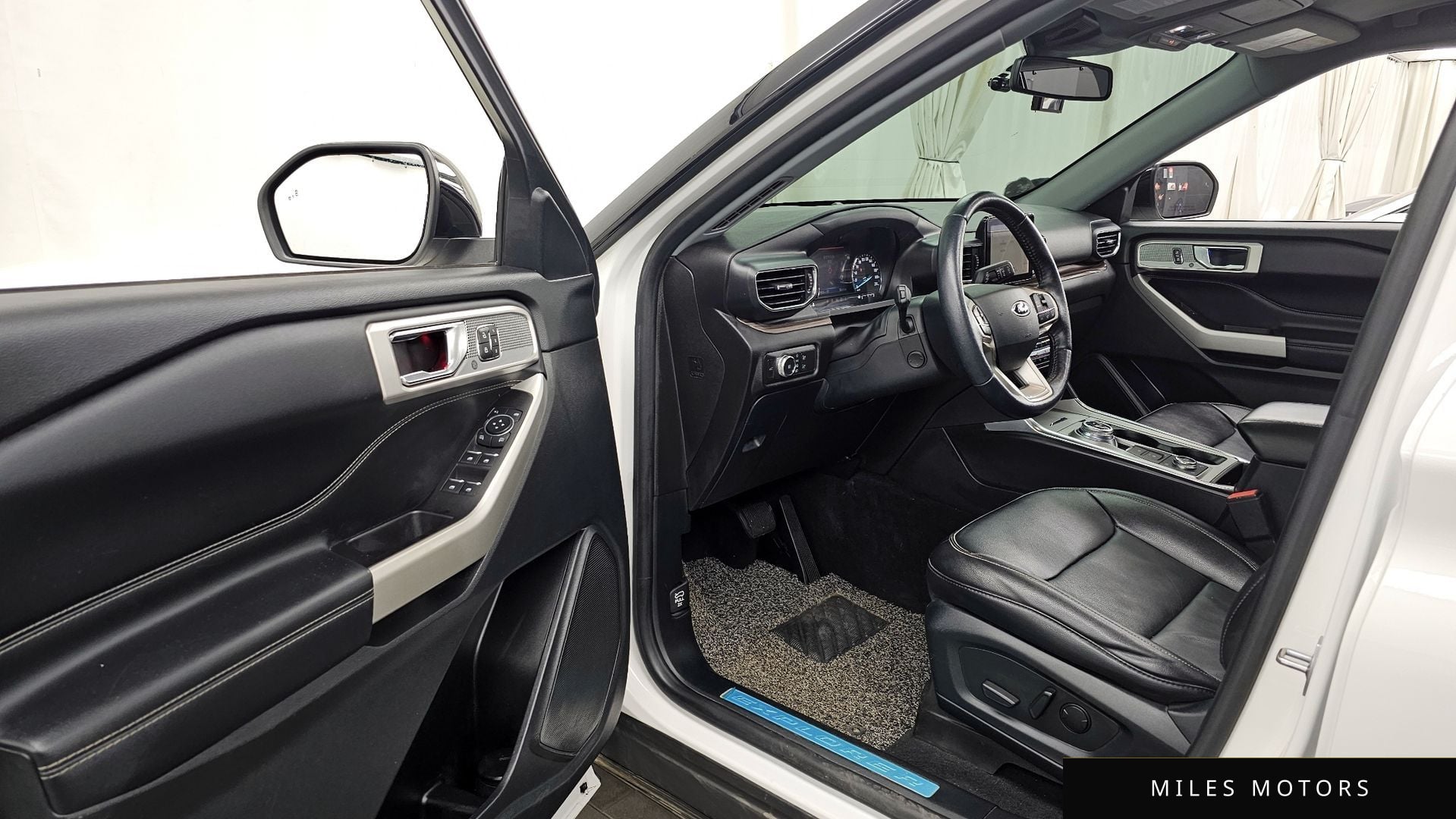 Ford Explorer 2021 — миниатюра 10