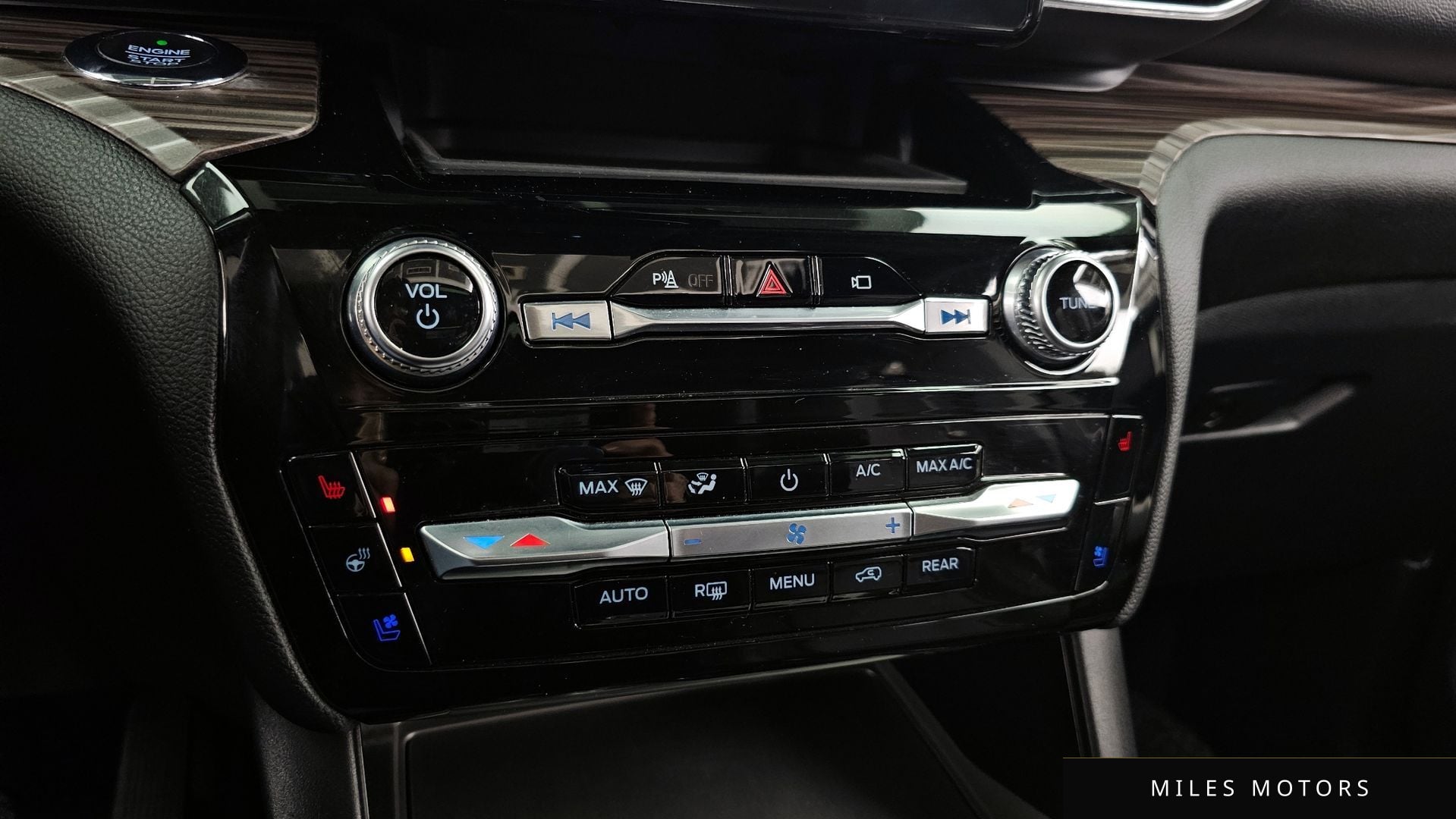 Ford Explorer 2021 — миниатюра 17