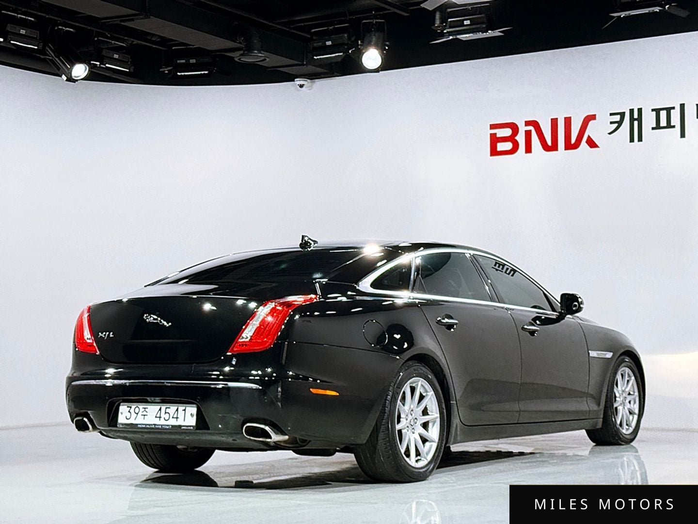 Jaguar All New XJ 2013 — миниатюра 2
