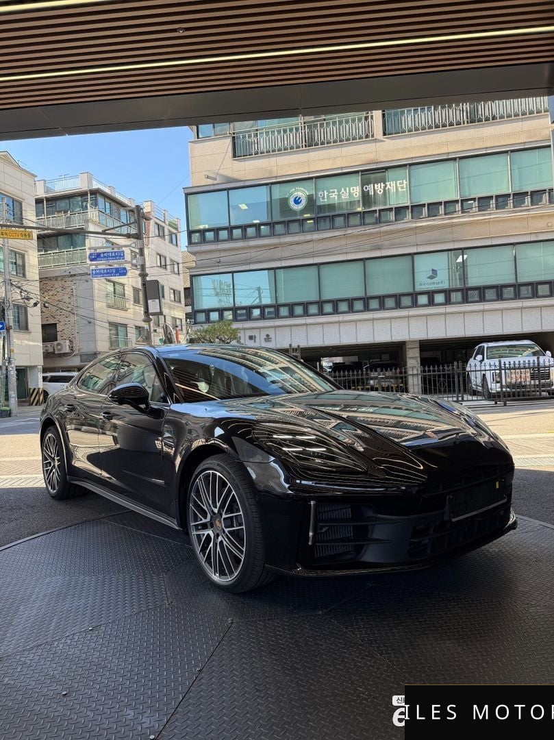 Porsche Panamera 2025 — миниатюра 8