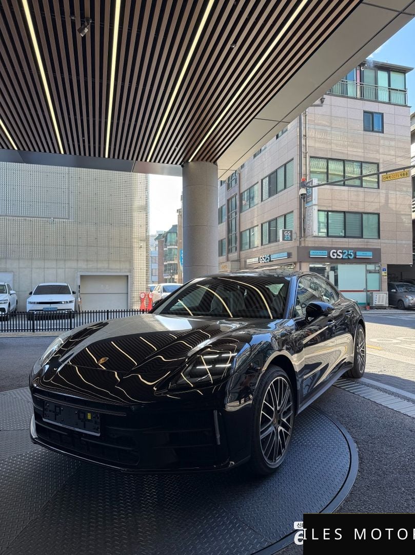 Porsche Panamera 2025 — миниатюра 11
