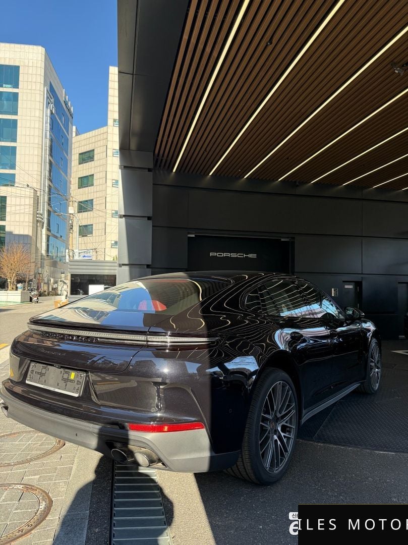 Porsche Panamera 2025 — миниатюра 12