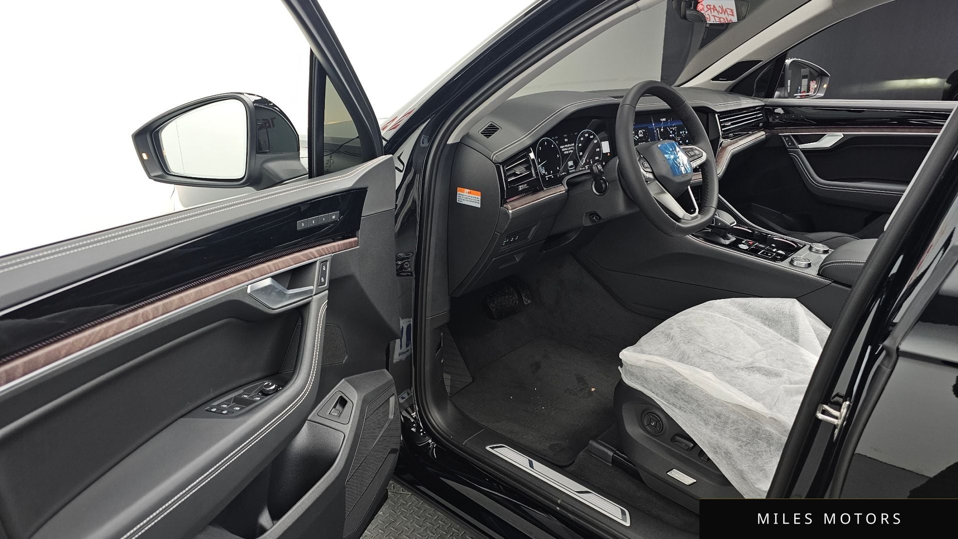 Volkswagen Touareg 2026 — миниатюра 11