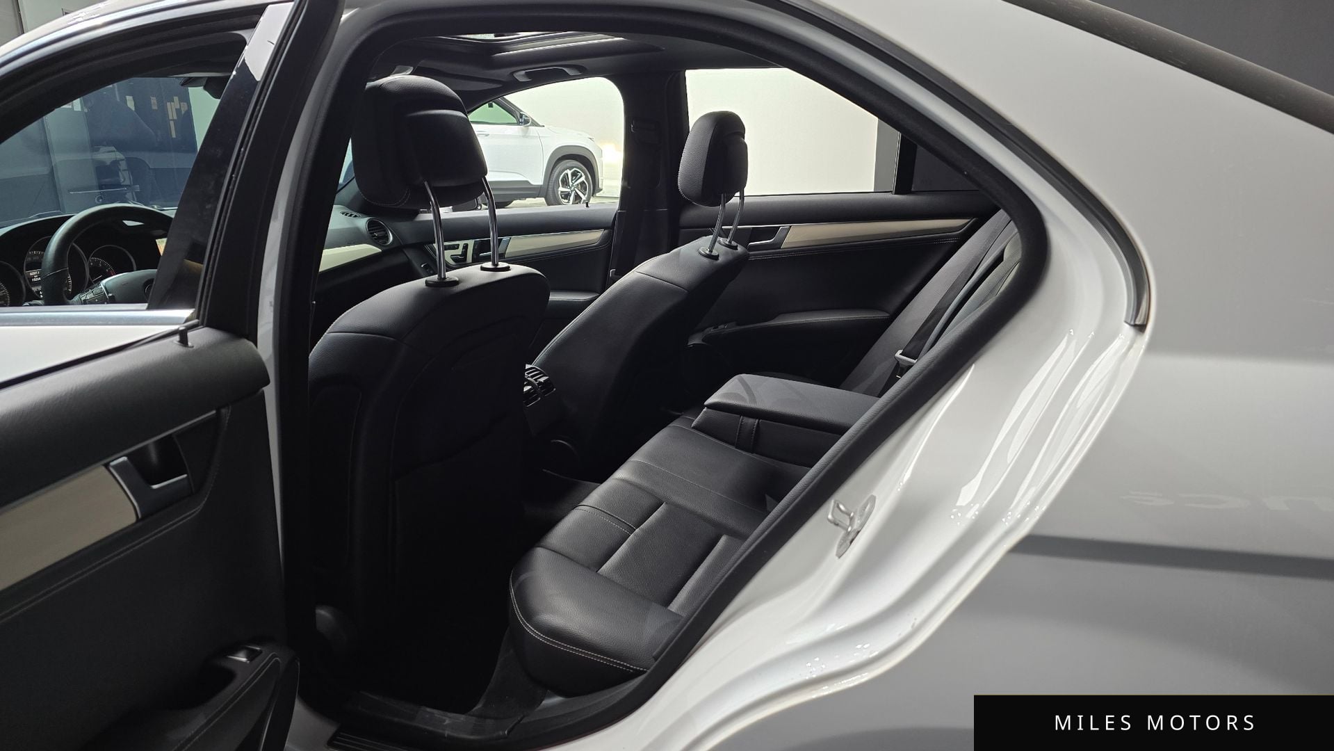 Mercedes-Benz C-Class W204 2013 — миниатюра 11