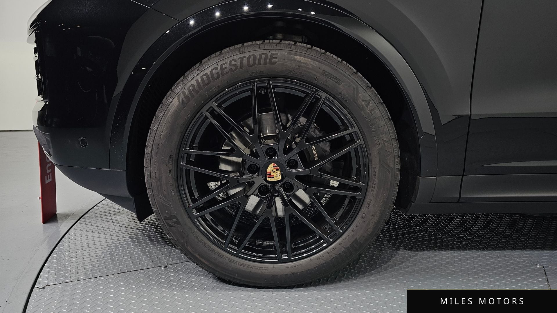 Porsche Cayenne 2024 — миниатюра 5