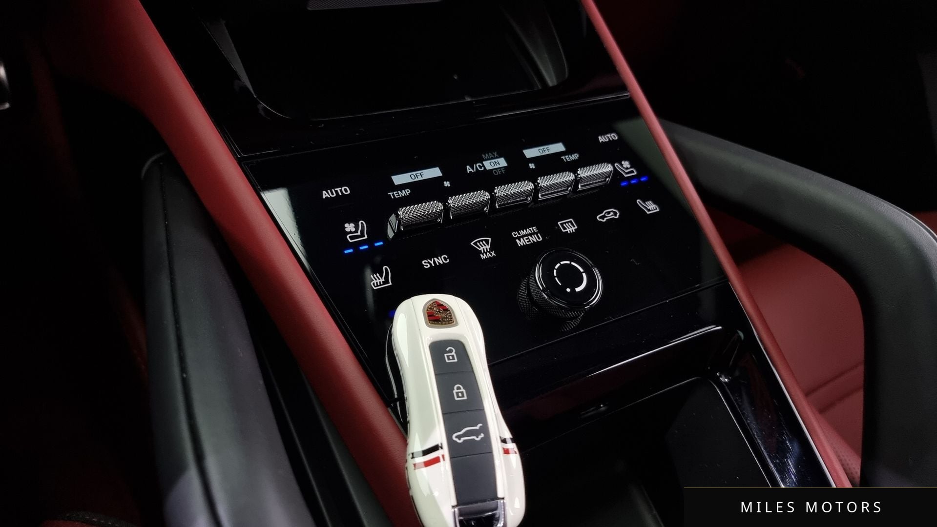 Porsche Cayenne 2024 — миниатюра 9