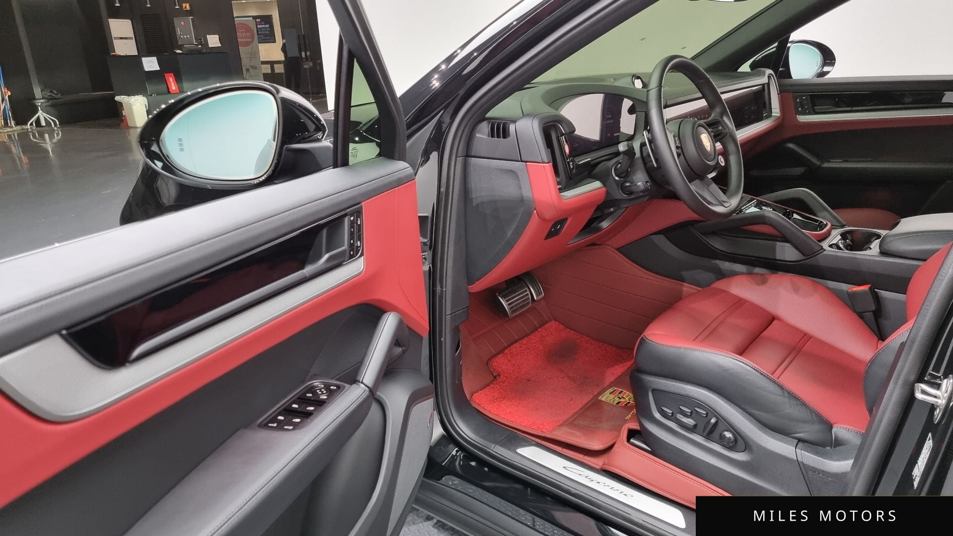 Porsche Cayenne 2024 — миниатюра 11