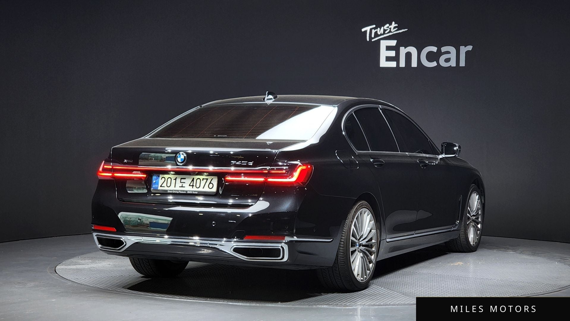 BMW 7 Series (G11) 2021 — миниатюра 2